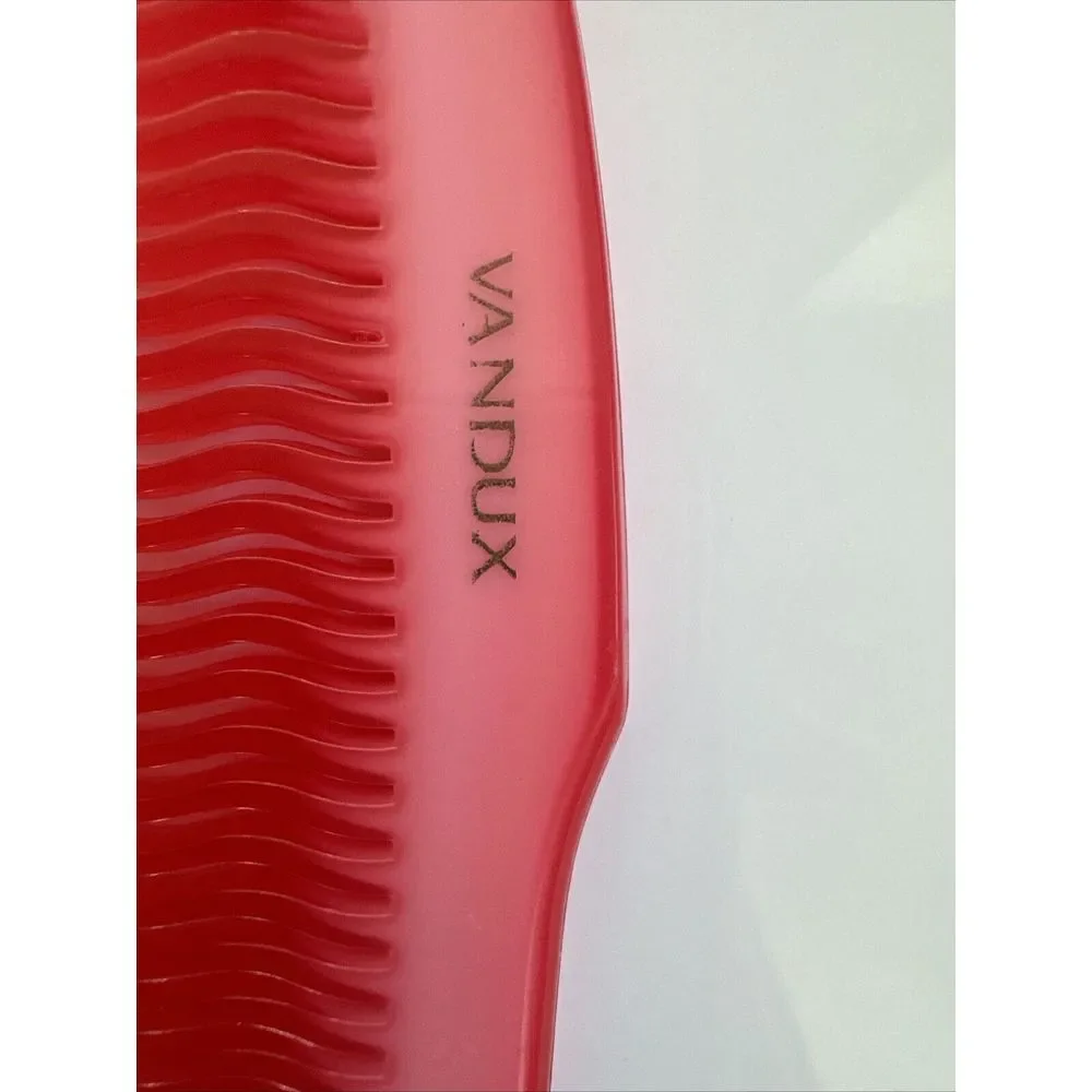 Vandux Hair Comb Women OS Coral Pink Wavy Wide Tooth‎ Detangling Resin Tool
